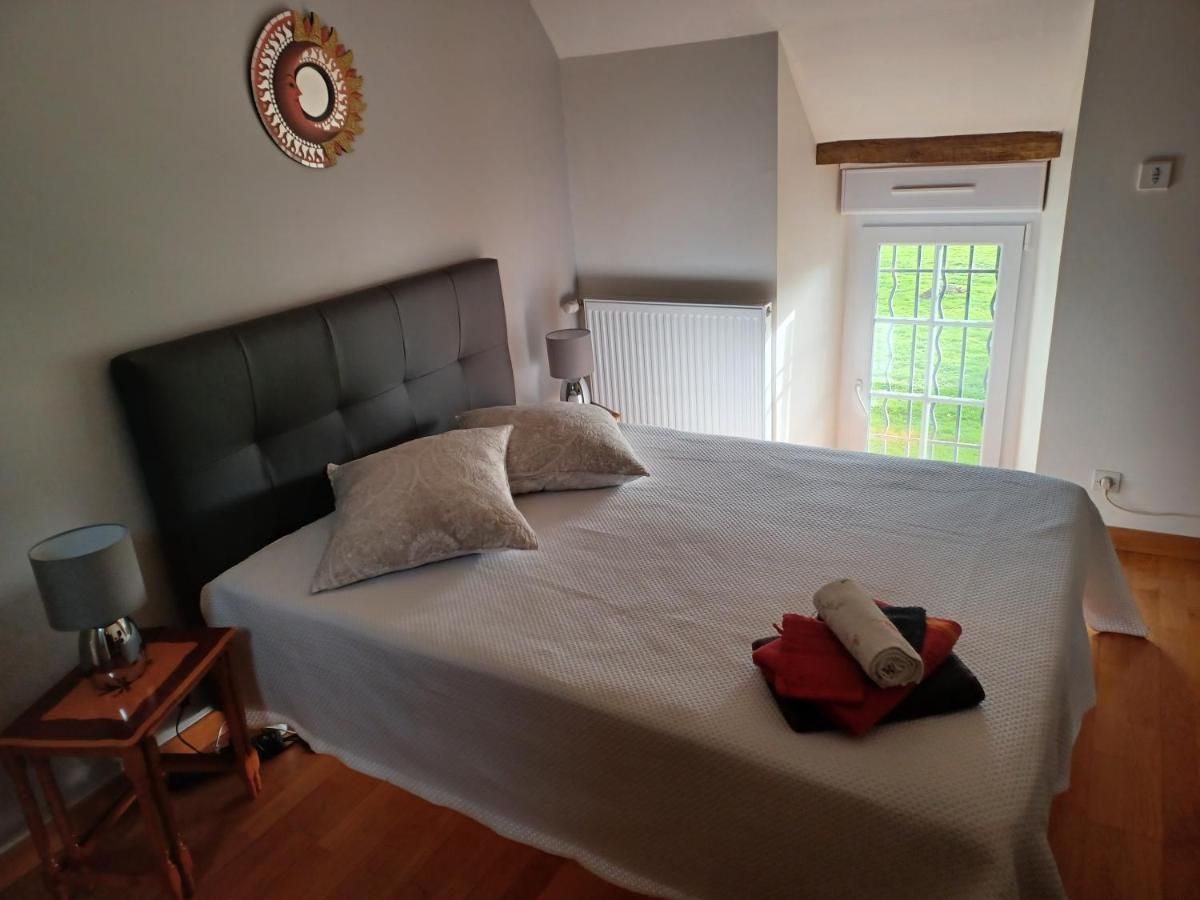 La Haye Georget Bed & Breakfast Feneu Exterior foto